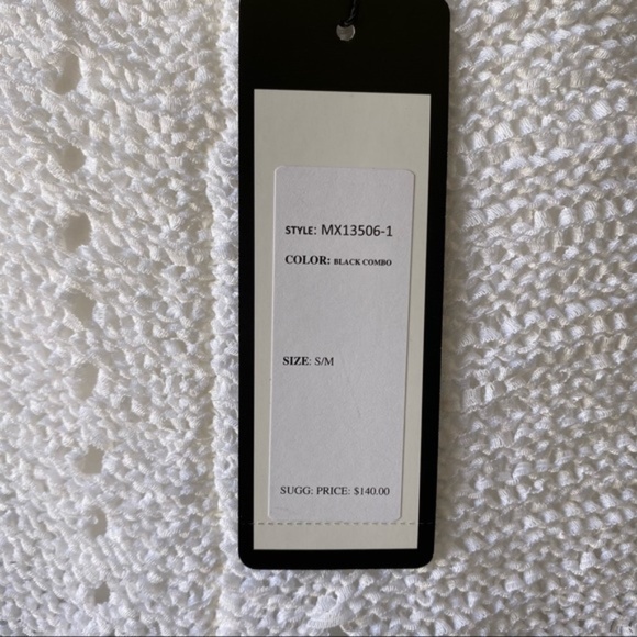 MAXSPORT knit fringed poncho size small/medium - Picture 12 of 12